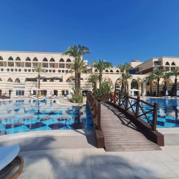 Gospa, zakrivate mi pogled na mišice in testosteron